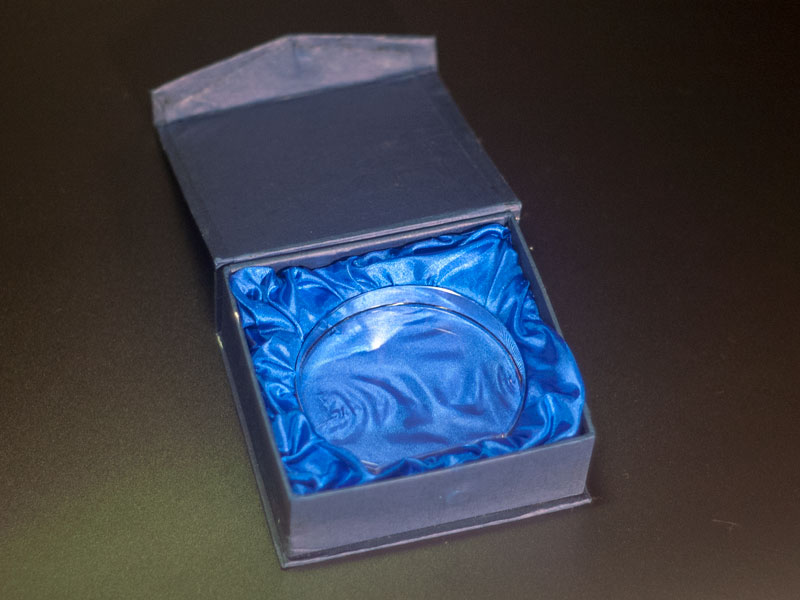 クリスタル記念品