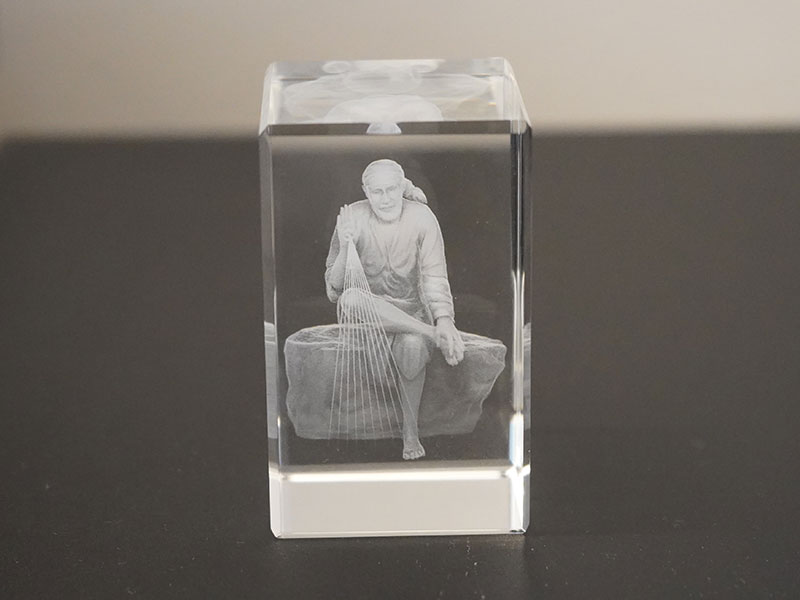 3Dクリスタル　直方体50x30